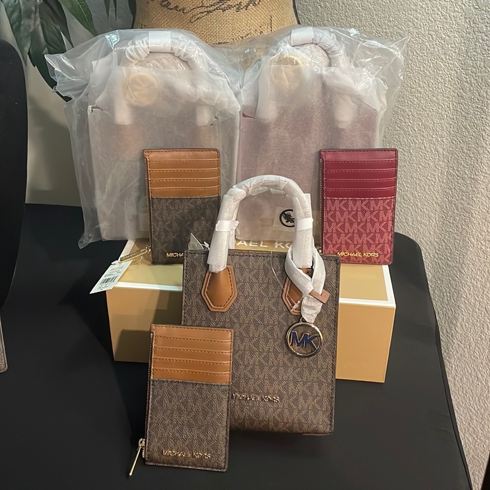SOLD!!! - NWT Brand New Michael Kors Mercer with Matching Card Case Wallet.